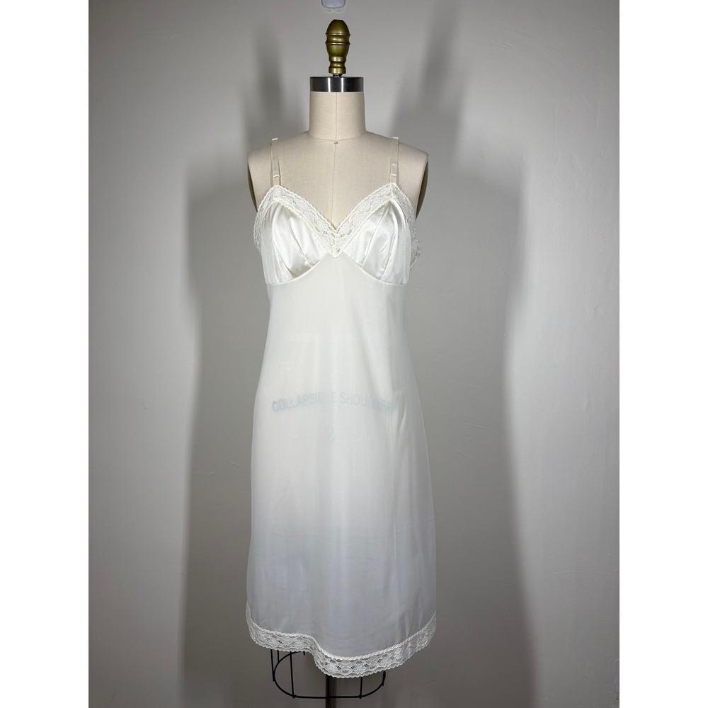 True Vintage Vanity Fair Full Slip White 34 Lace Trim V-Neck Vintage Coquette